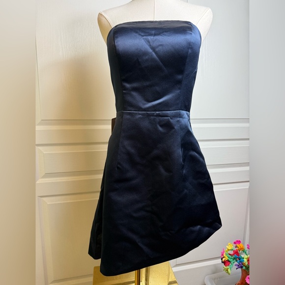 Dresses & Skirts - Marine Navy Blue Strapless Dress